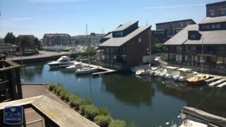  Parking / Garage � louer 