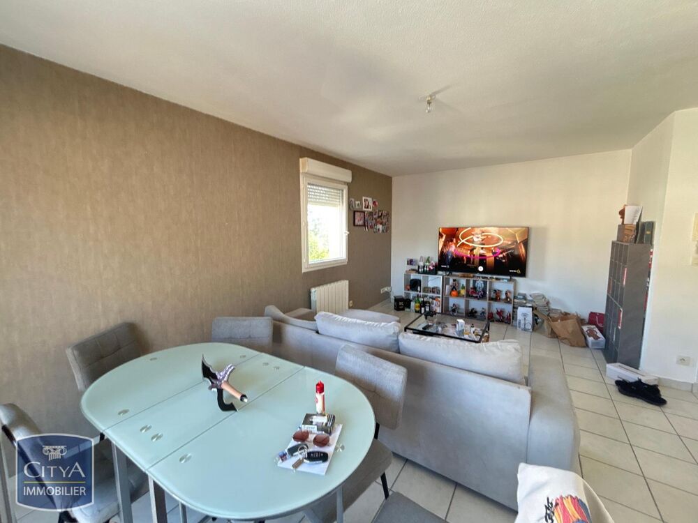 À LOUER : Appartement T2 situé à Yvetot, dans le départe....