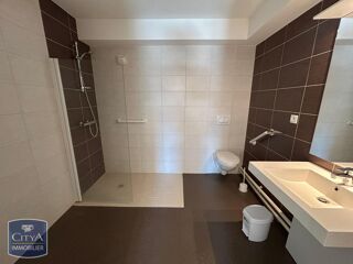  Appartement à louer 2 pièces 55 m²