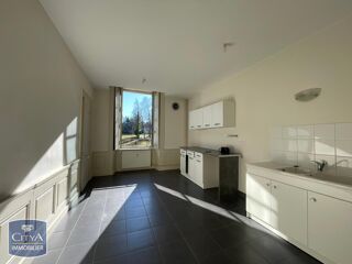  Appartement à louer 3 pièces 103 m²