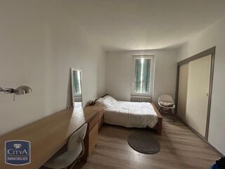  Appartement à louer 4 pièces 78 m²