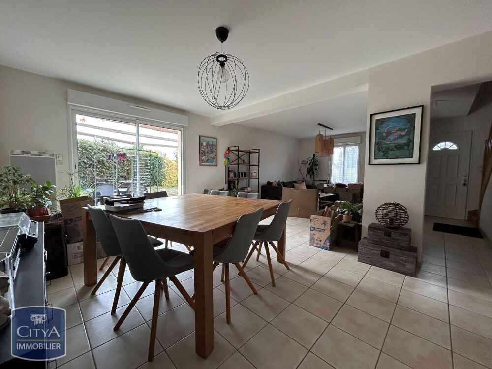 location Maison - 6 pièce(s) - 119 m² Condé-sur-Sarthe (61250)