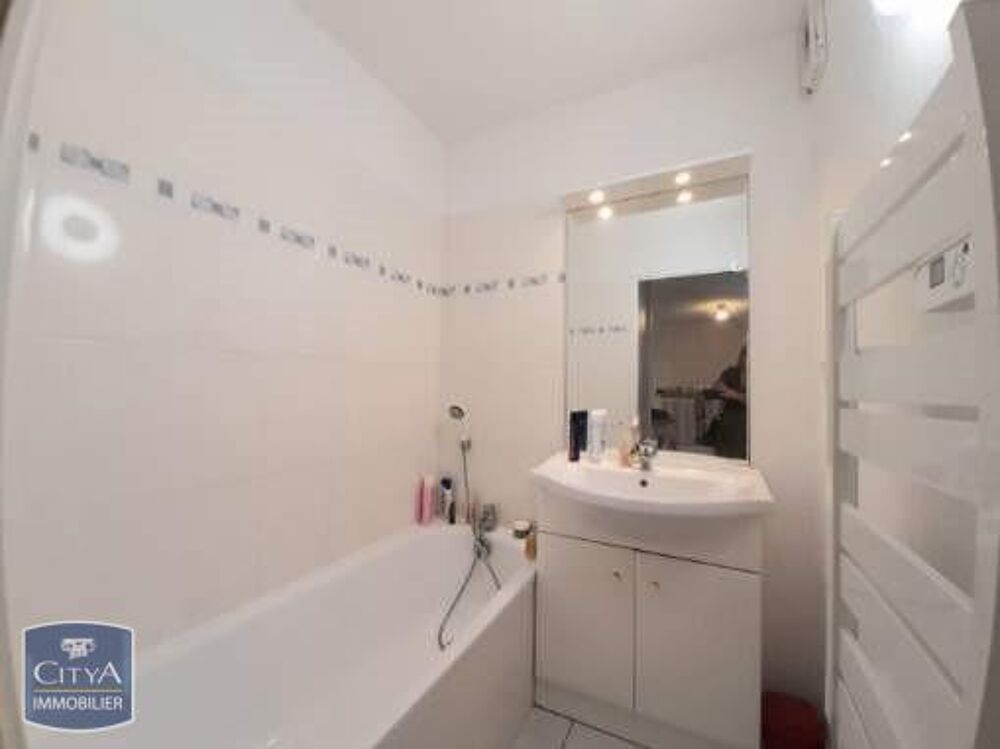 **À LOUER : Charmant Appartement T2 à Libourne !** Décou....