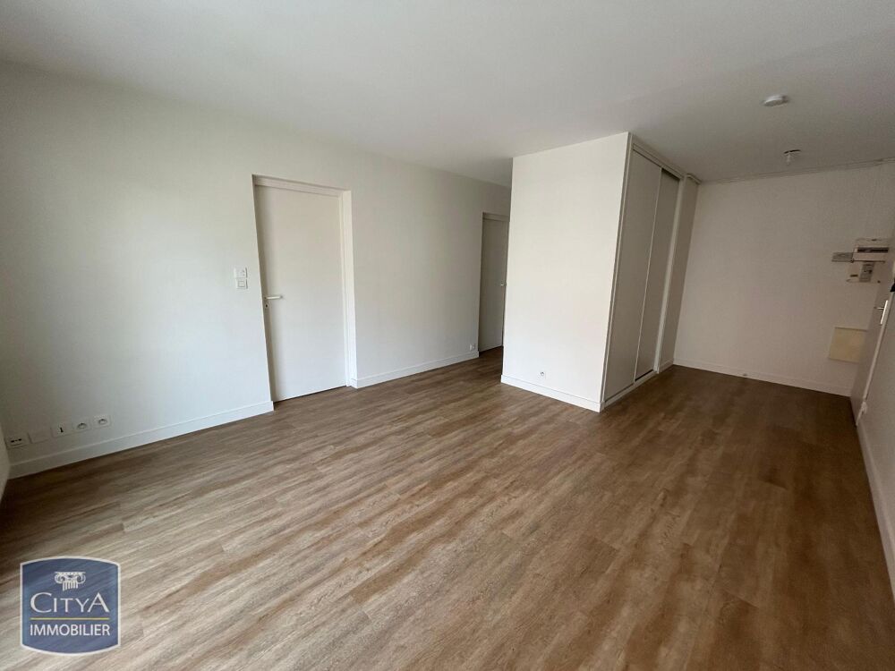 APPARTEMENT T2 RENOVE AVEC PARKING ET CAVE - PROCHE GARE....