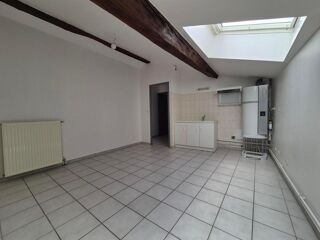  Appartement à louer 3 pièces 86 m²