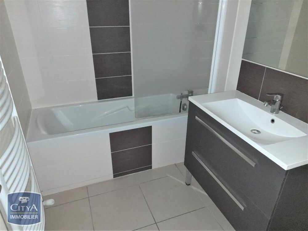 location Appartement - 3 pièce(s) - 66 m² Villefranche-sur-Saône (69400)