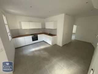 Appartement à louer 4 pièces 151 m²