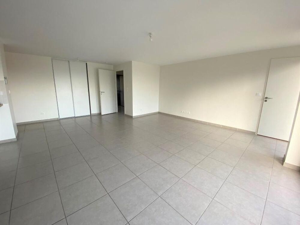 location Appartement - 4 pièce(s) - 88 m² Gex (01170)