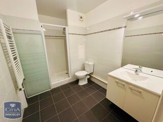  Appartement à louer 2 pièces 42 m²