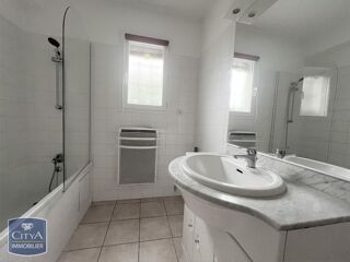  Appartement à louer 3 pièces 61 m²
