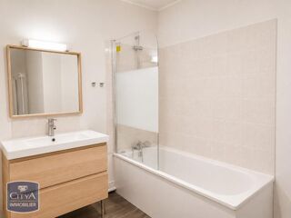  Appartement à louer 3 pièces 87 m²