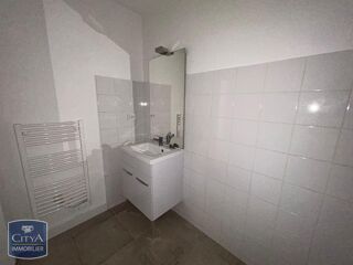  Appartement à louer 1 pièce 28 m²
