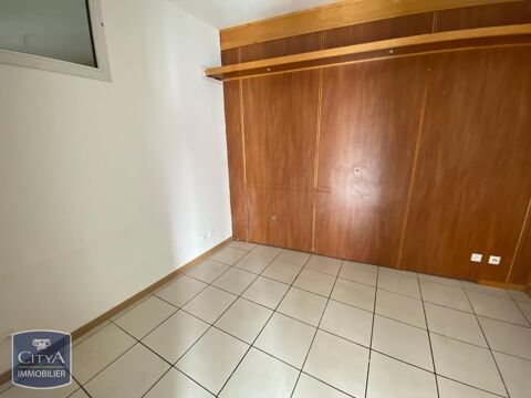 A proximit&eacute; du Centre ville de Saint Denis, Beau loca... 1200 97400 Saint denis