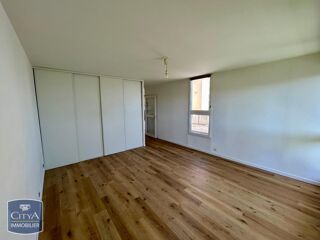  Appartement à louer 1 pièce 38 m²