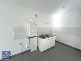 Appartement à louer 4 pièces 80 m²