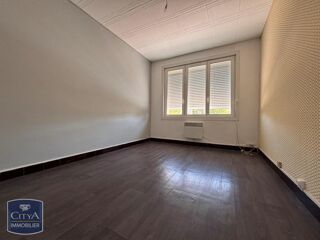  Appartement à louer 2 pièces 65 m²