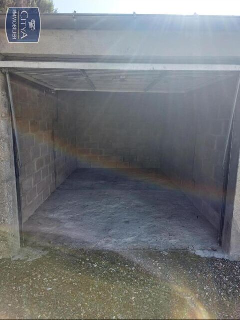  Parking / Garage  louer 12 m