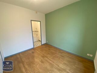  Appartement à louer 2 pièces 32 m²