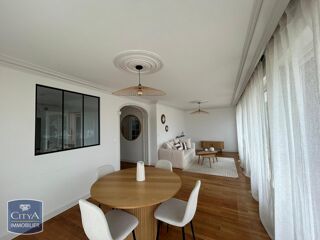  Appartement à louer 4 pièces 84 m²