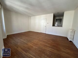  Appartement à louer 3 pièces 65 m²