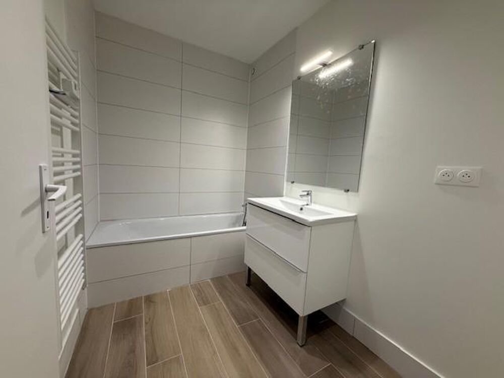 location Maison - 4 pièce(s) - 120 m² La Chapelle-de-Guinchay (71570)