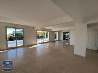  Appartement � louer 5 pi�ces 215 m�