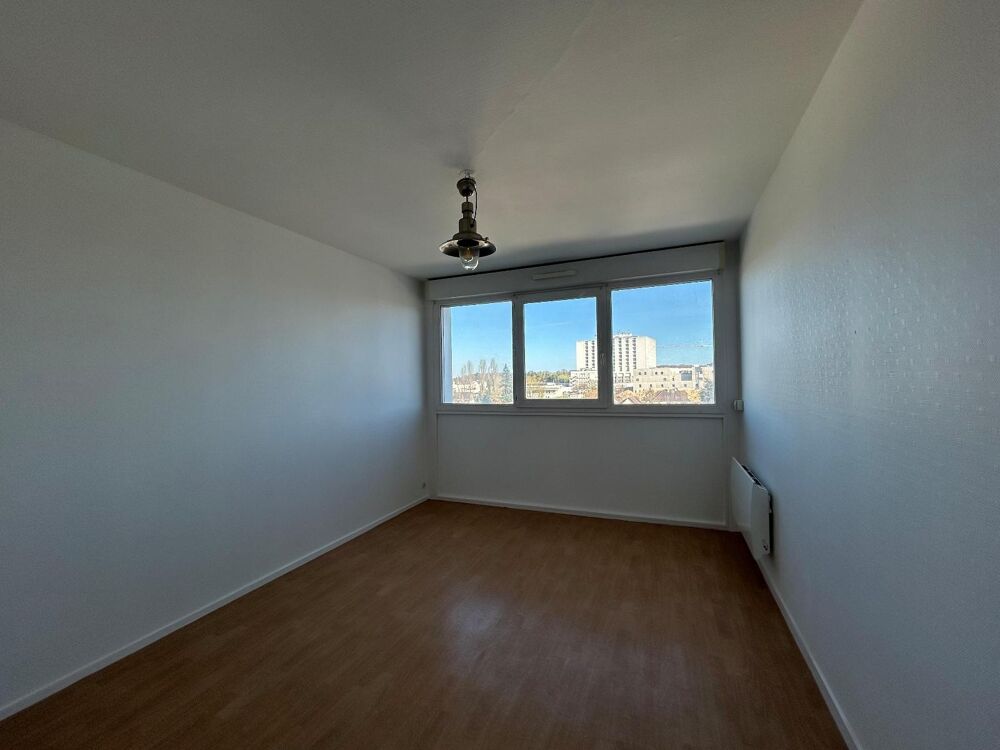 Trousseau - À LOUER : Appartement T1 situé à Chambray-le....