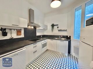  Appartement à louer 3 pièces 65 m²