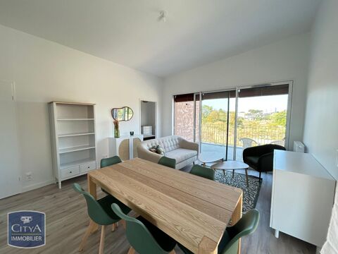   Location Appartement Appartement - 3 pièce(s) - 65 m²