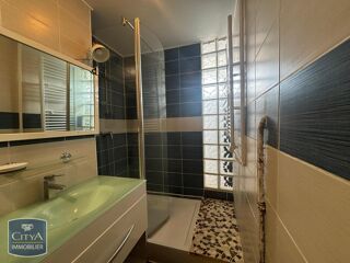  Appartement à louer 3 pièces 60 m²