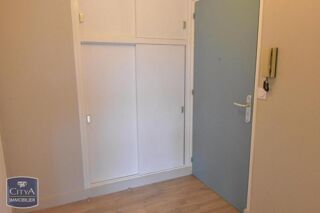  Appartement à louer 3 pièces 65 m²