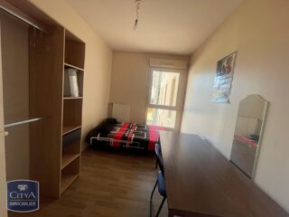  Appartement à louer 4 pièces 83 m²