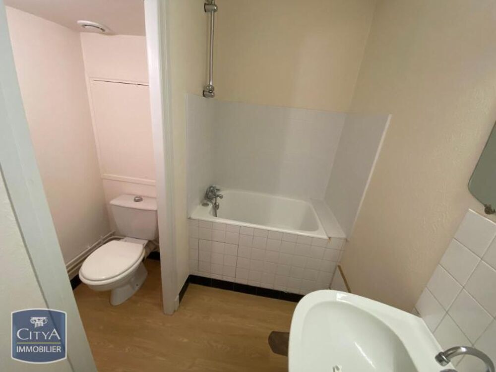 Administratif - Quartier administratif - Situé à deux pa....