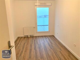  Appartement à louer 4 pièces 75 m²