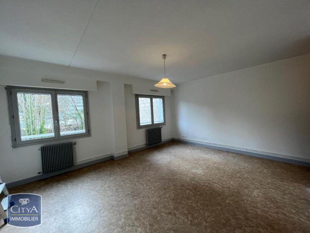 À LOUER : Appartement T1 situé à Tulle, dans le départem....