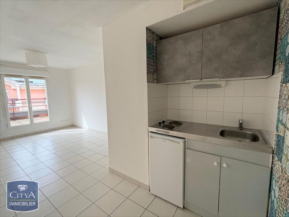 À LOUER : Découvrez ce charmant appartement récent de ty....