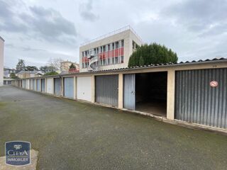  Parking / Garage � louer 