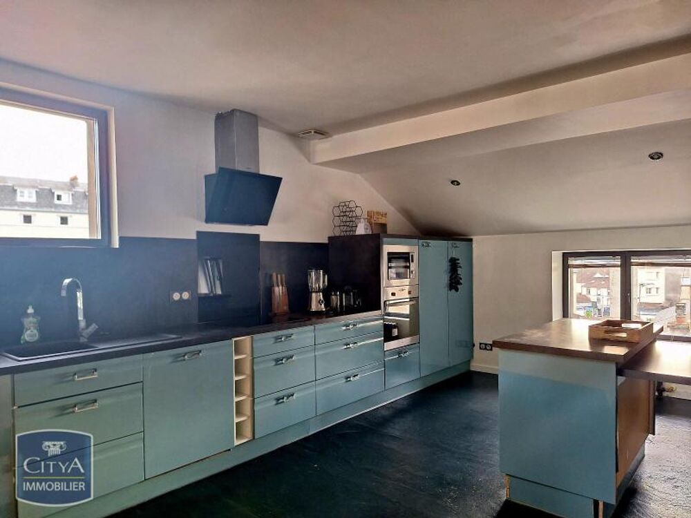 À LOUER : Magnifique appartement rénové de type T3, situ....