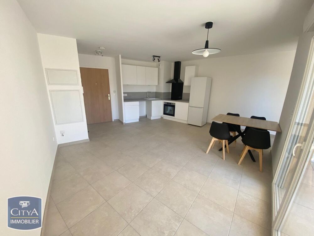 location Appartement - 2 pièce(s) - 47 m² Solliès-Pont (83210)