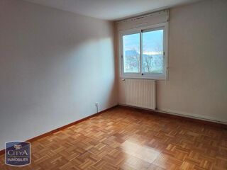  Appartement à louer 4 pièces 88 m²
