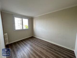  Appartement à louer 4 pièces 70 m²