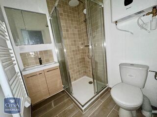  Appartement à louer 2 pièces 33 m²