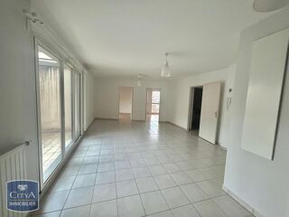  Appartement à louer 3 pièces 64 m²