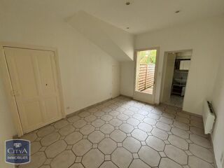  Appartement à louer 2 pièces 27 m²