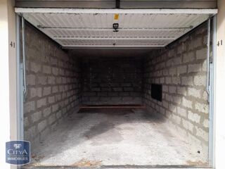  Parking / Garage  louer 