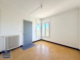  Appartement à louer 4 pièces 65 m²