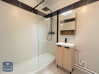  Appartement à louer 2 pièces 45 m²