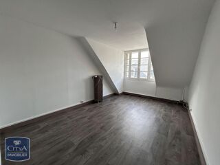  Appartement à louer 4 pièces 77 m²