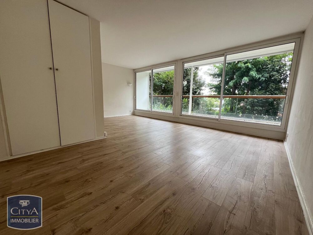 location Appartement - 3 pièce(s) - 78 m² Ville-d'Avray (92410)