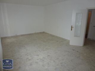 Appartement à louer 4 pièces 97 m²